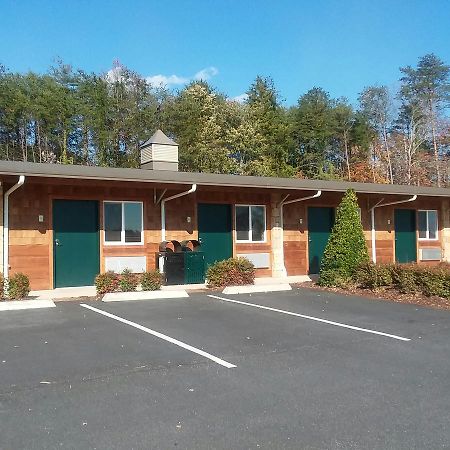 Tryon Resort Mill Spring Exterior foto
