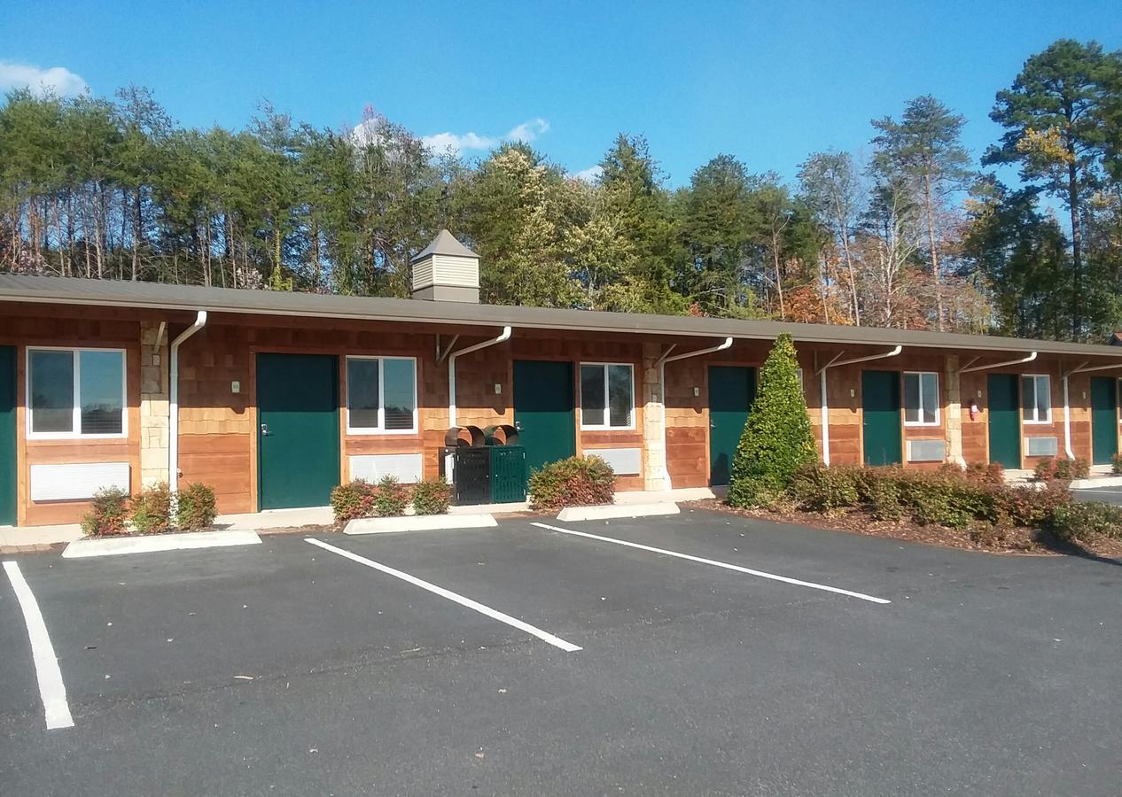 Tryon Resort Mill Spring Exterior foto